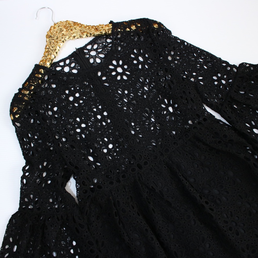 ❗️Black Trumpet Sleeve Eyelet Lace Dress - Picture 5 of 8